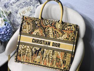 dior giraffe book tote