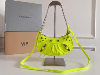 ﻿【695814-7】 BALENCIAGA バレンシアガ バッグ コピー 新作 Le Cagole Mini Bag チェーン付き アリーナラムスキン アンティーク調シルバー金具 ショルダーバッグ